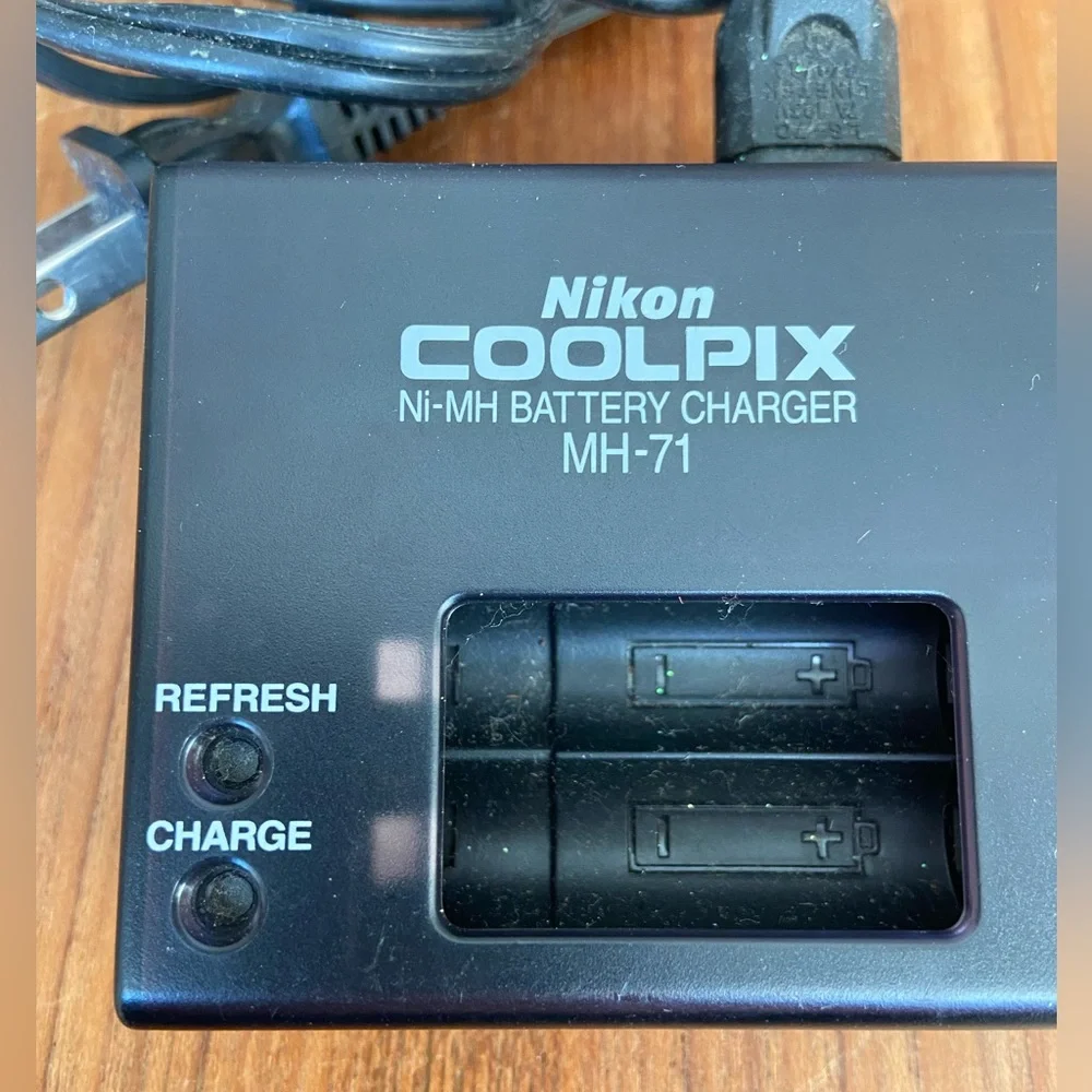 Nikon Coolpix Ni-MH Camera Battery Charger MH 71